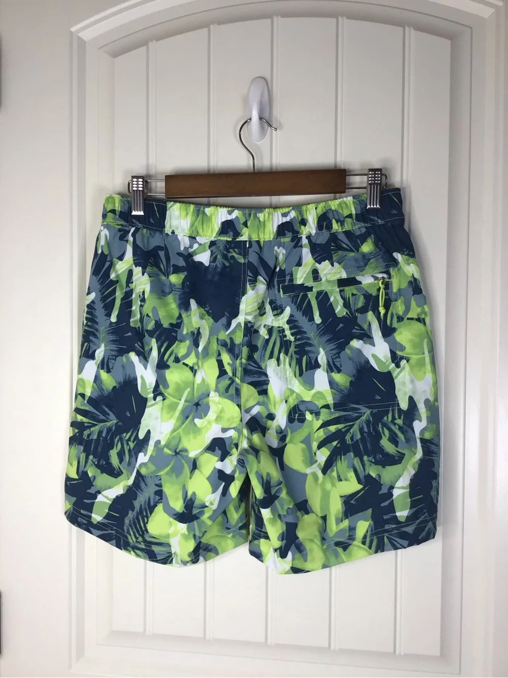 NWT The North Face Class V Printed Pull-On Shorts Size Small.